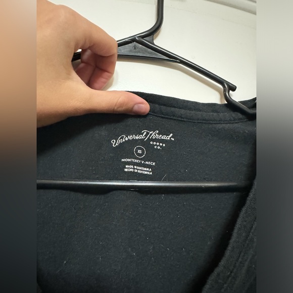 Universal Thread T-Shirt - Picture 3 of 3